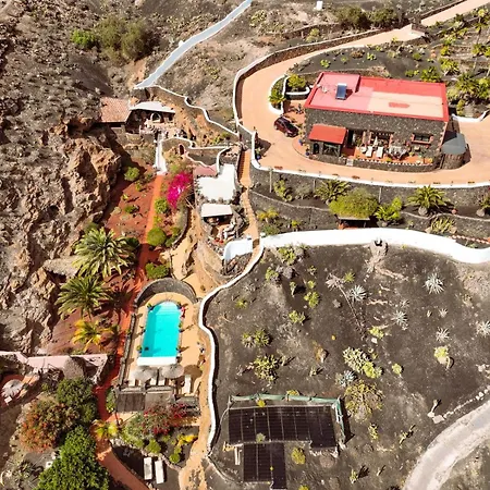 فيلة Castillo Lanzarote Sophie - Luxury -sleep In A Volcanic Cave With Heated Pool تياس
