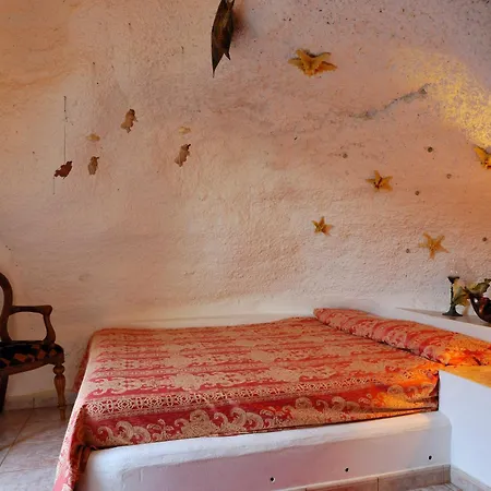فيلة Castillo Lanzarote Sophie - Luxury -sleep In A Volcanic Cave With Heated Pool