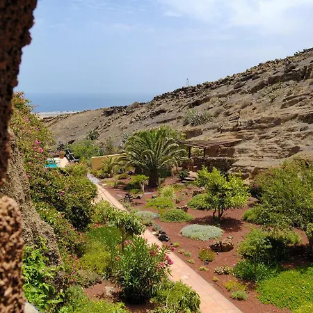 فيلة Castillo Lanzarote Sophie - Luxury -sleep In A Volcanic Cave With Heated Pool *