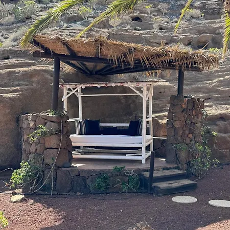 فيلة Castillo Lanzarote Sophie - Luxury -sleep In A Volcanic Cave With Heated Pool *