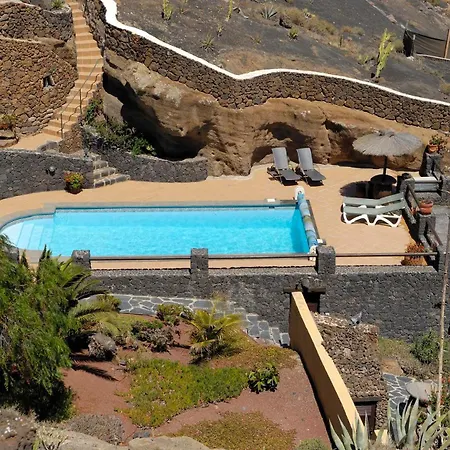 Villa Castillo Lanzarote Sophie - Luxury -sleep In A Volcanic Cave With Heated Pool