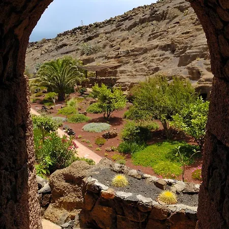 Castillo Lanzarote Sophie - Luxury -sleep In A Volcanic Cave With Heated Pool Villa