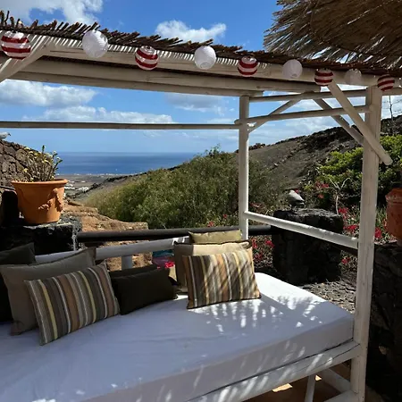 Villa Castillo Lanzarote Sophie - Luxury -sleep In A Volcanic Cave With Heated Pool Tias
