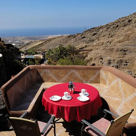 Villa Castillo Lanzarote Sophie - Luxury -sleep In A Volcanic Cave With Heated Pool *