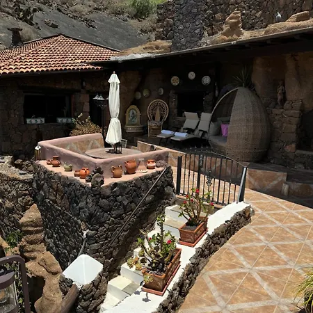 Castillo Lanzarote Sophie - Luxury -sleep In A Volcanic Cave With Heated Pool Villa *